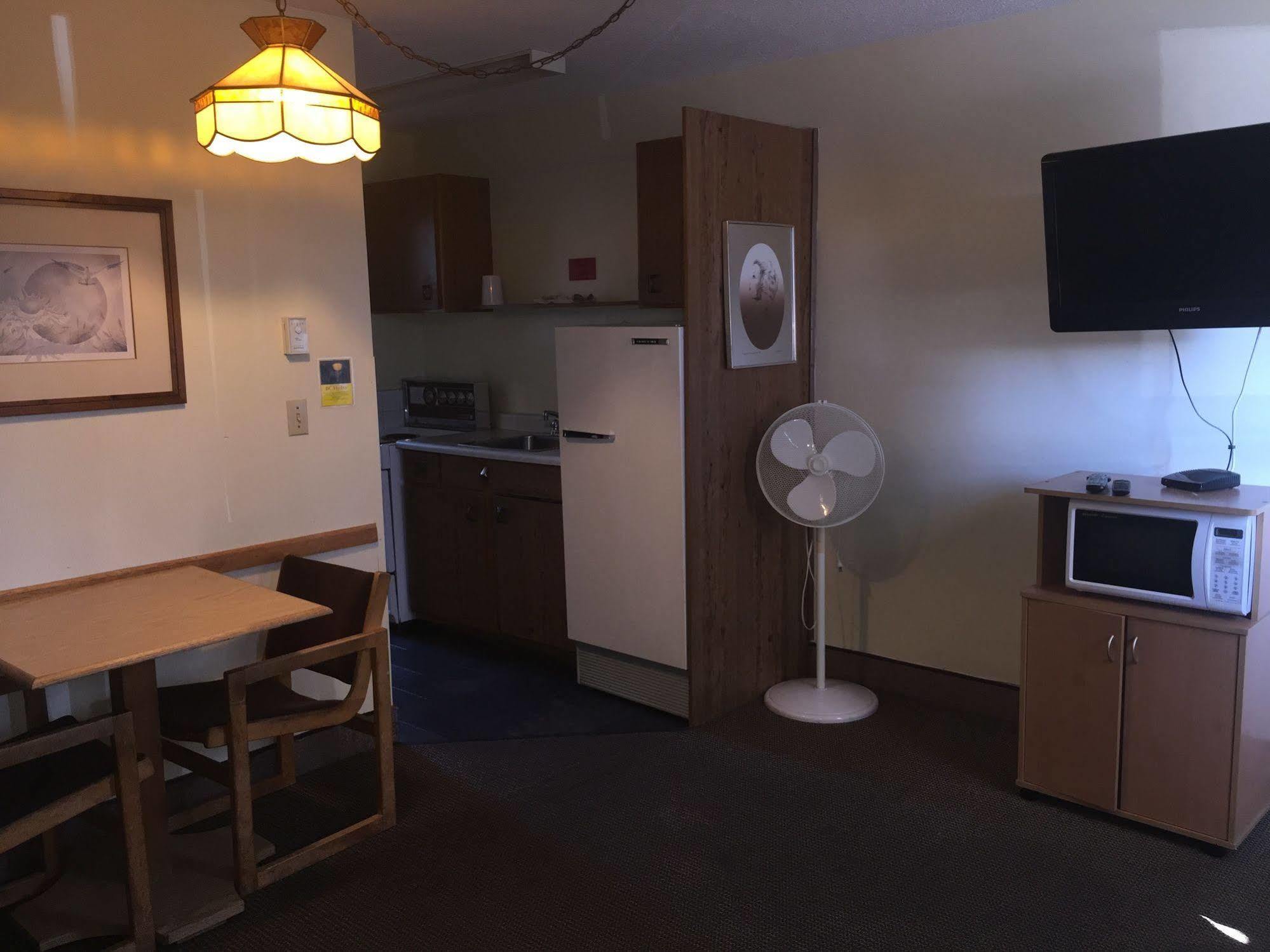 פורט אלברני Tyee Village Motel מראה חיצוני תמונה
